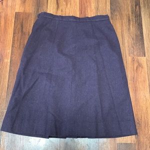 Vintage Pendleton muted violet wool skirt w pleated hem in back, side zip